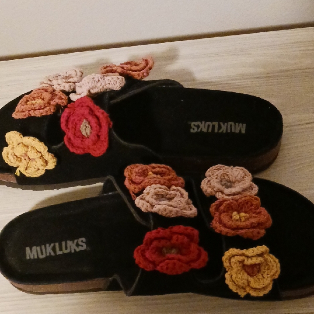 Muk Luks Black Sandals with Colorful Crochet Flowers - Picture 8 of 9